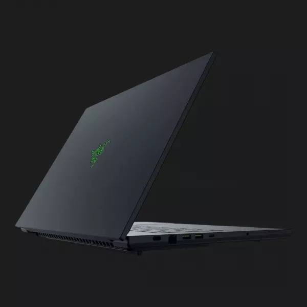 Ноутбук Razer Blade 18 18" (Intel Core Ultra 9/128GB/4TB (SSD)/RTX 5070 Ti) (RZ09-05297ER3-R3U7) (Standard)